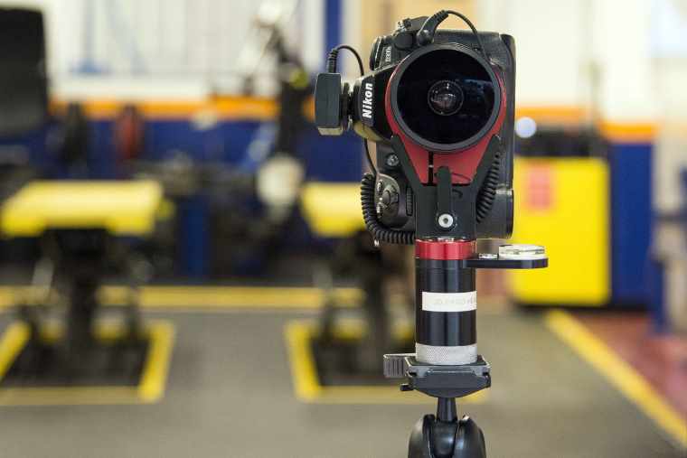 360 camera in workshop