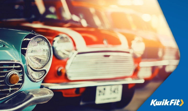 Classic Mini's lined up