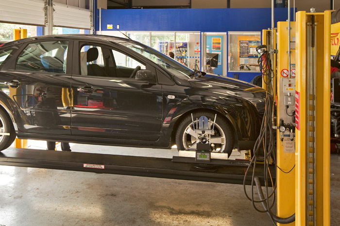 MOT centre Aylesbury - Cheap Tyres Aylesbury - Car Servicing Bucks Moto  Logic